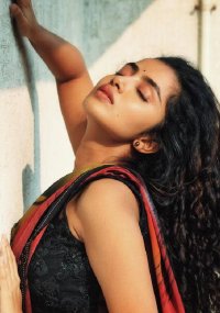 anupama parameswaran_teluguvox17